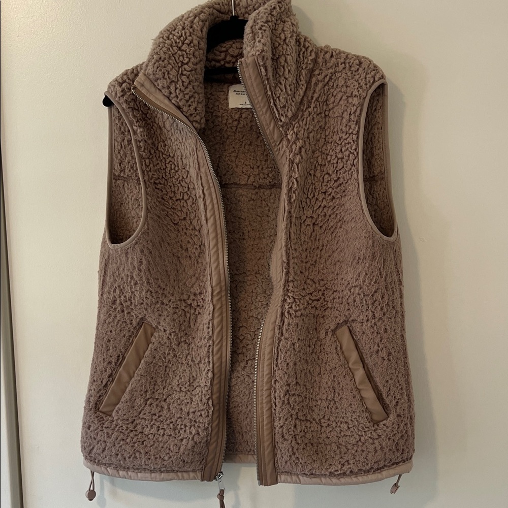 Cozy Mauve Sherpa Vest